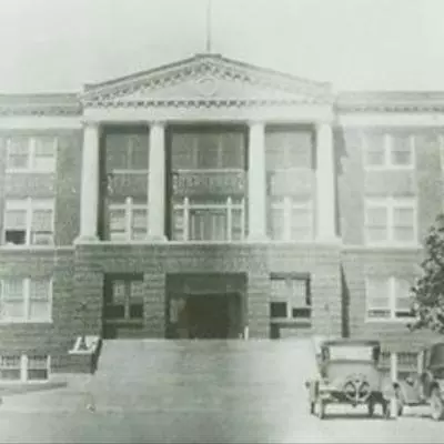Antique photo of historical Wood County courthouse.